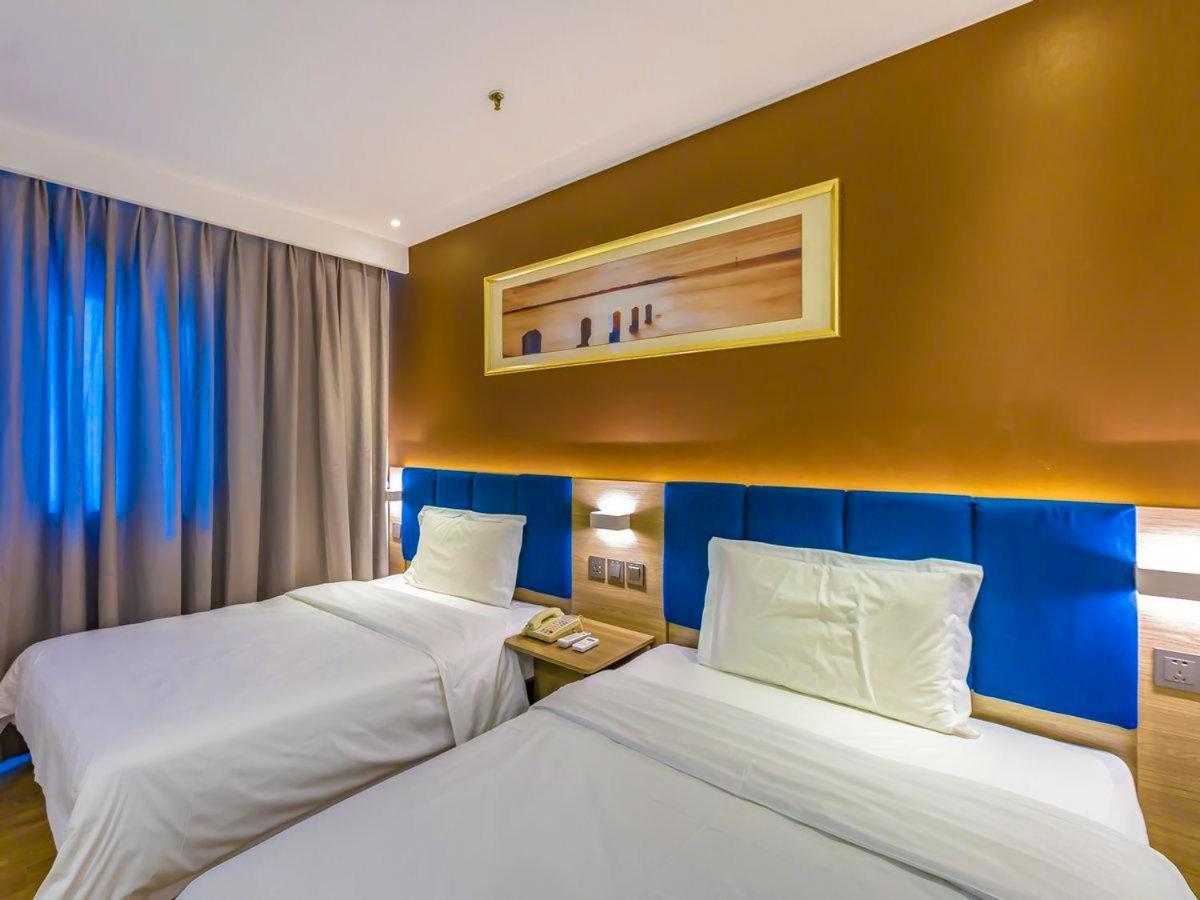 Hotel 7 Days Premium Tiananmen Branch 2*